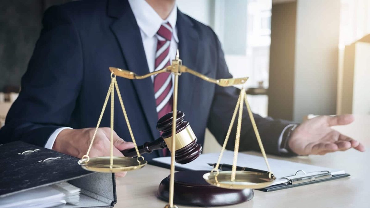 Lewis & Keller Injury Lawyers Staff And Legal Team Group Photo